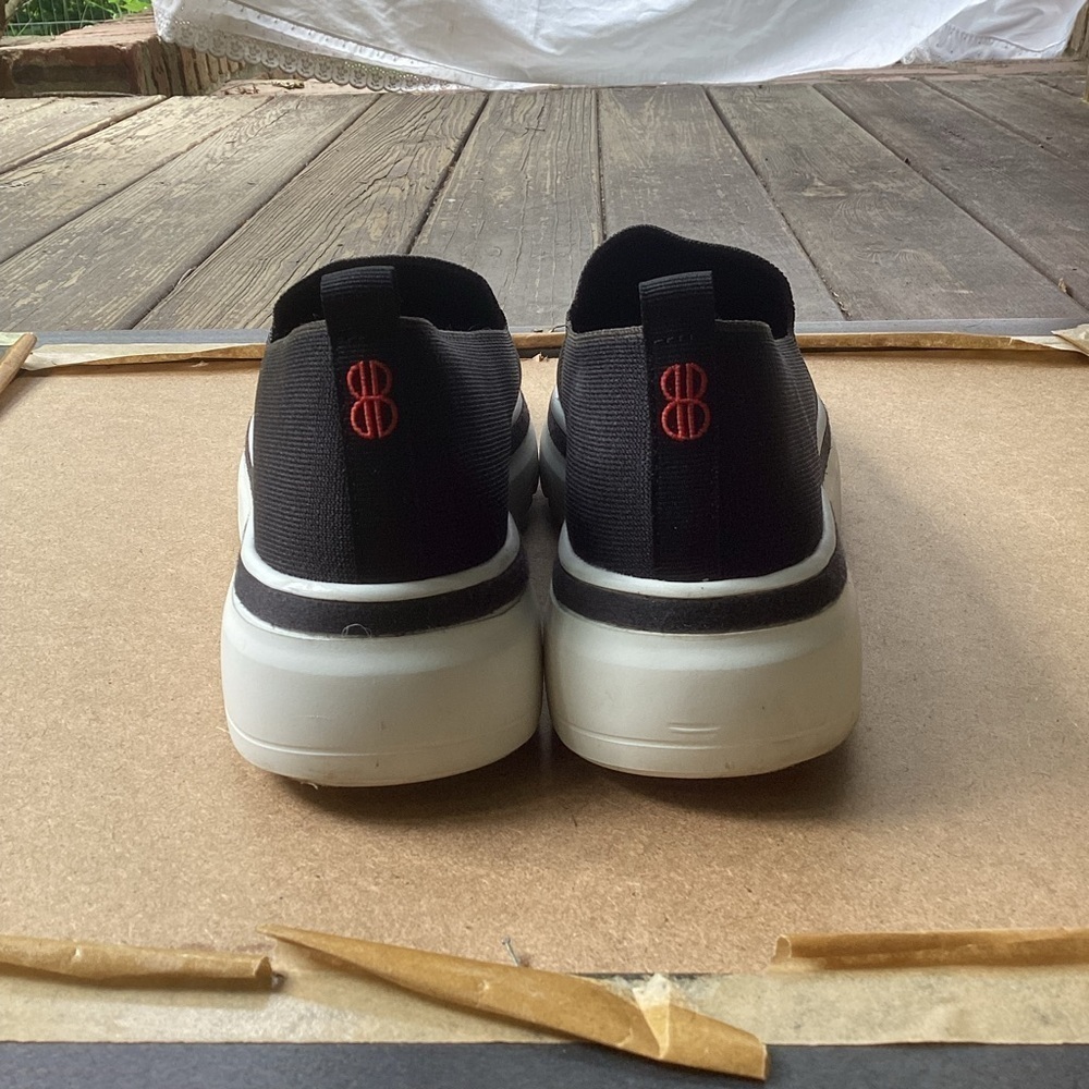 Bill Blass black knit slip on casual shoes, size 9.5 - Picture 5 of 8